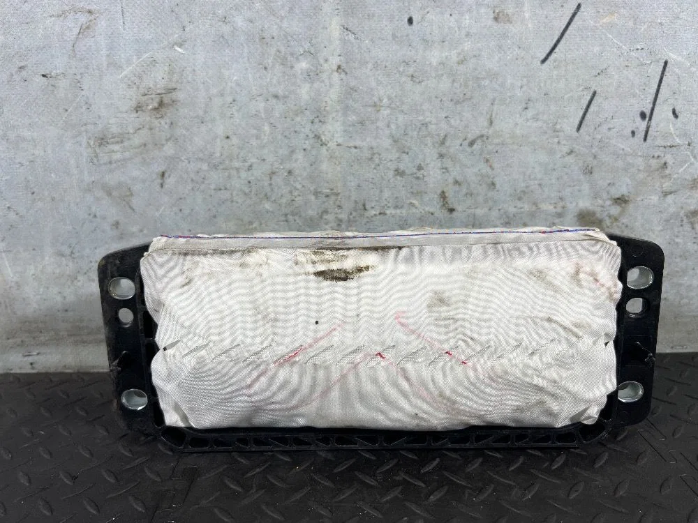 Подушка безопасности пассажирская (в торпедо) Volkswagen Tiguan II (2016—2020), фото 1