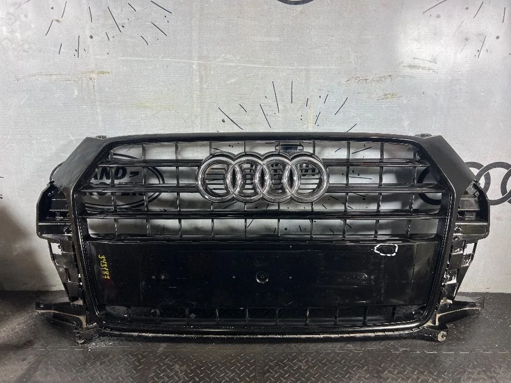 Решетка радиатора Audi Q3 I рестайлинг (2014—2018), фото 1