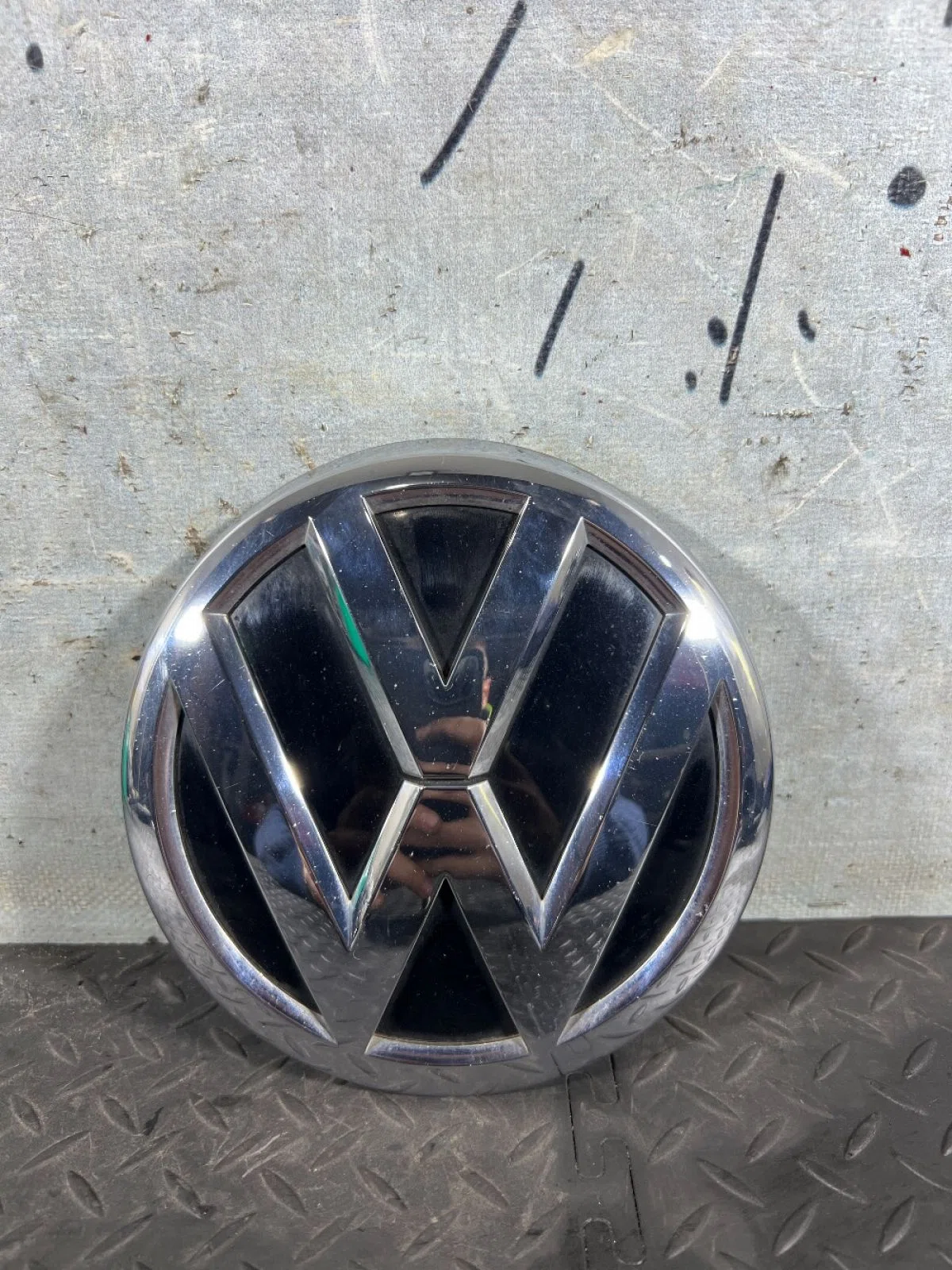 Эмблема Volkswagen Tiguan II (2016—2020), фото 1