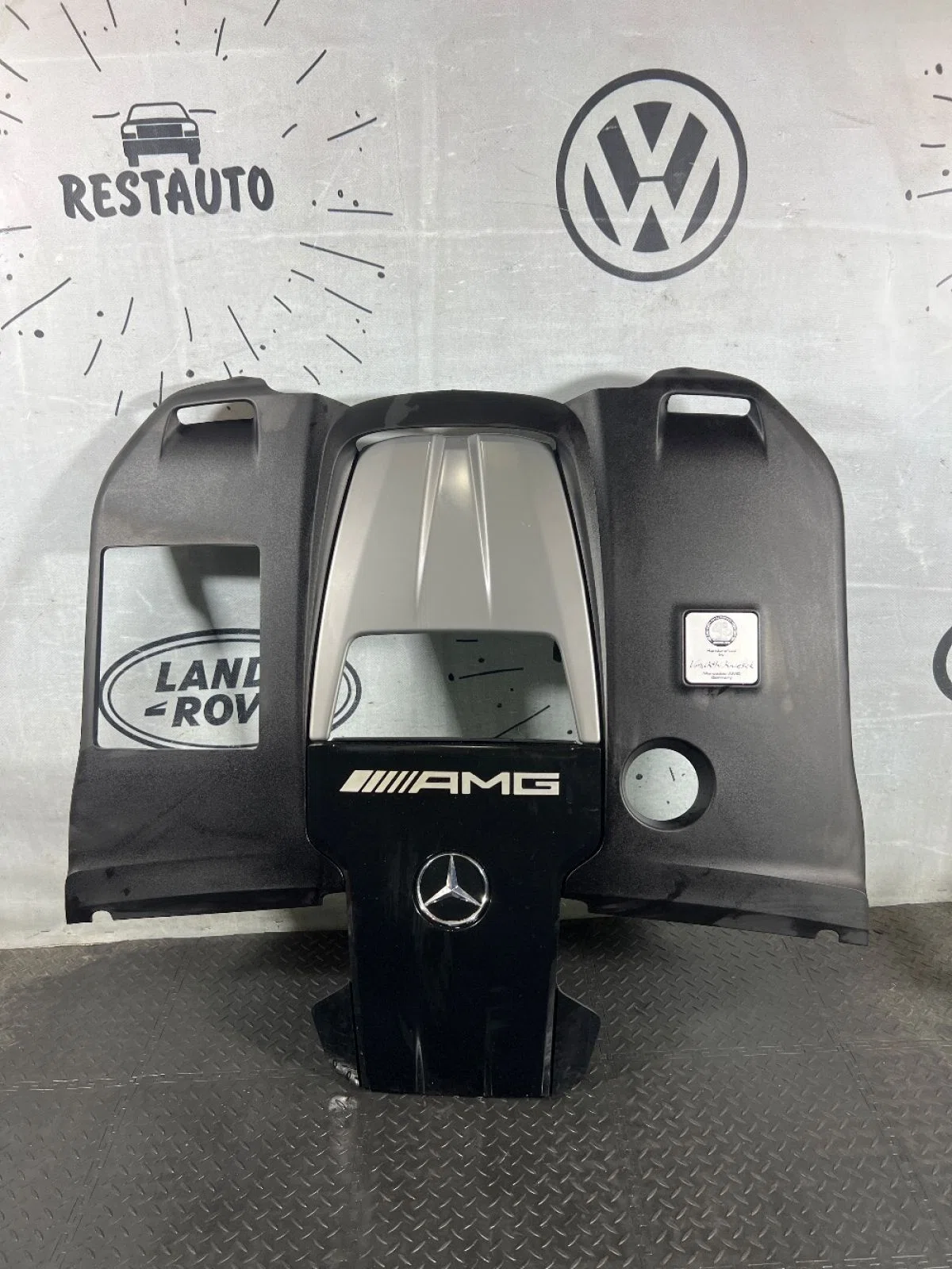 Накладка декоративная на двигатель Mercedes-Benz AMG GT C190/R190/X290 рестайлинг (2017—2026), фото 1