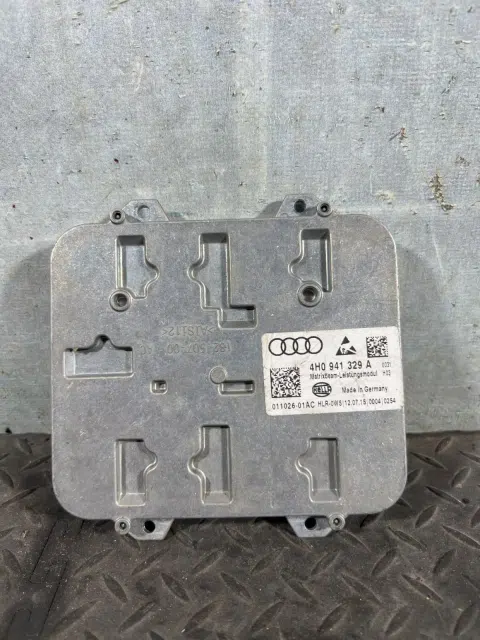 Блок управления фарой Audi A8 D4 (2010—2014)