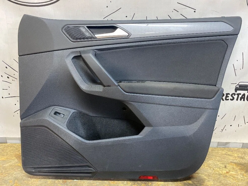 Обшивка двери передней правой Volkswagen Tiguan II (2016—2020), фото 1