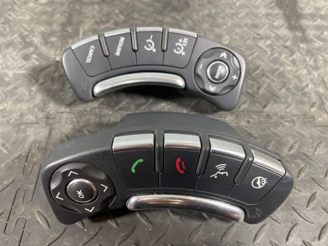 Кнопки на руль Land Rover Range Rover III рестайлинг 2 (2009—2012)