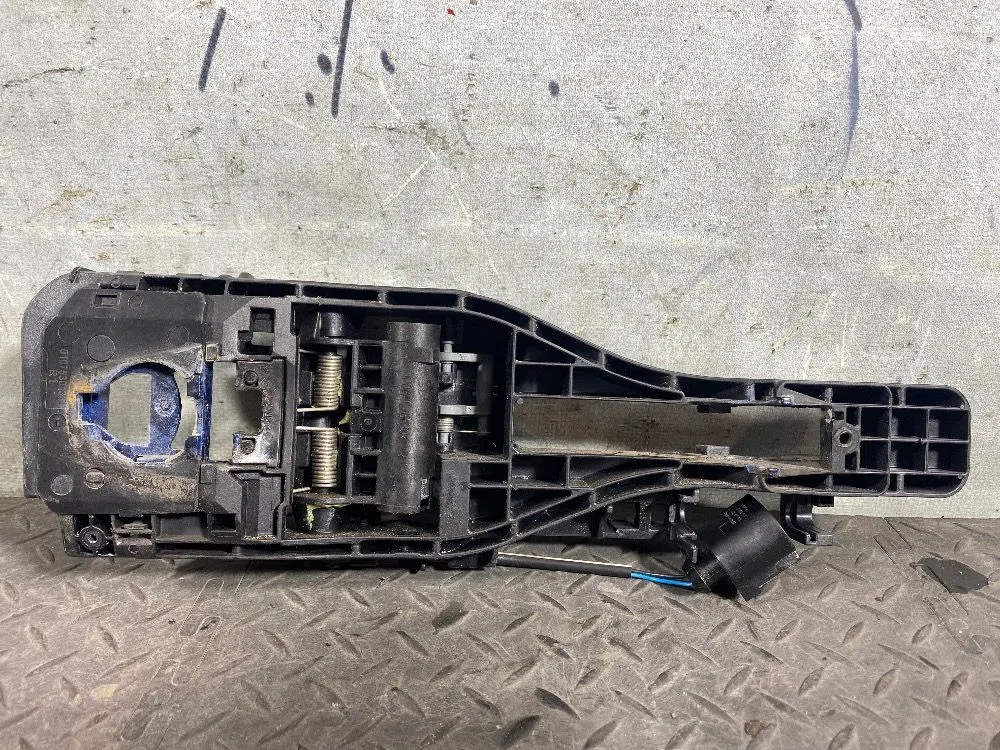 Кронштейн ручки двери Porsche Macan I (2014—2019), фото 1