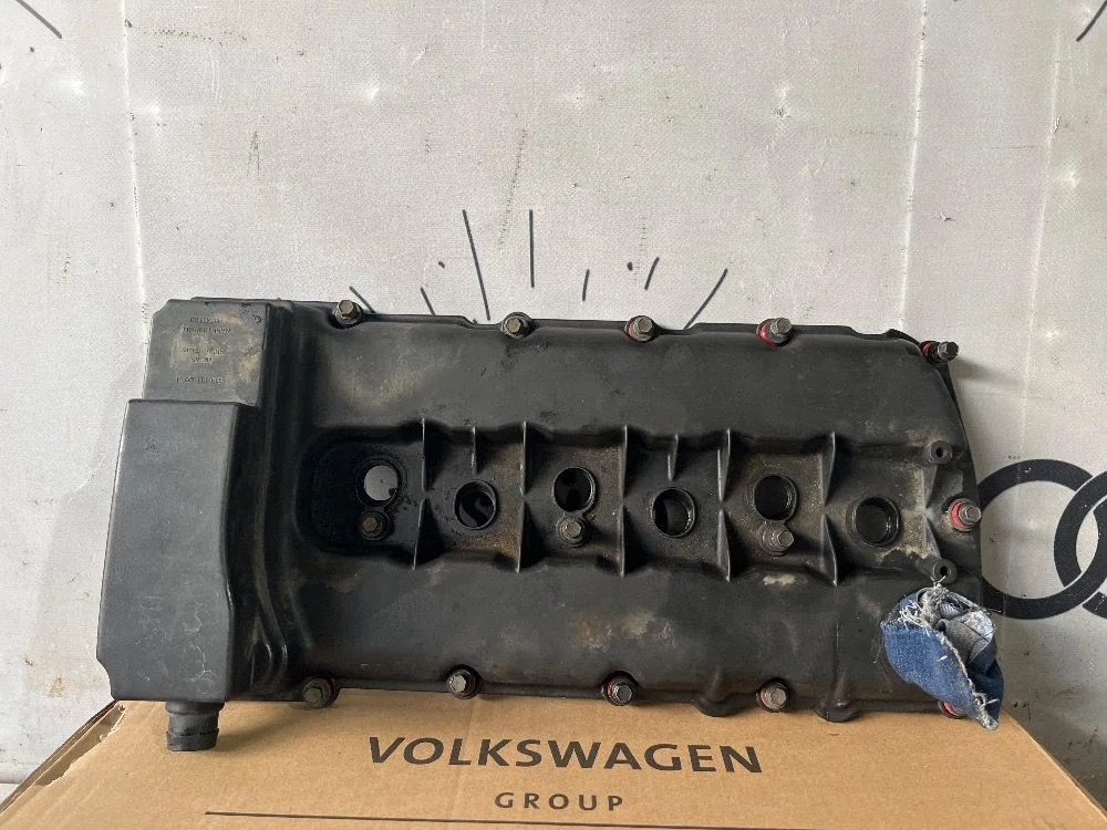 Крышка клапанов Volkswagen Teramont I (2017—2021), фото 1