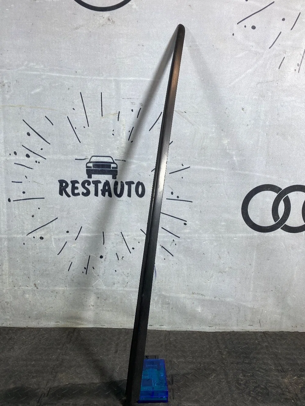 Молдинг лобового стекла Audi A6 C7 рестайлинг (2014—2018), фото 1