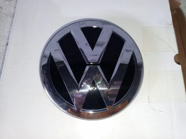 Эмблема Volkswagen Tiguan II (2016—2020)