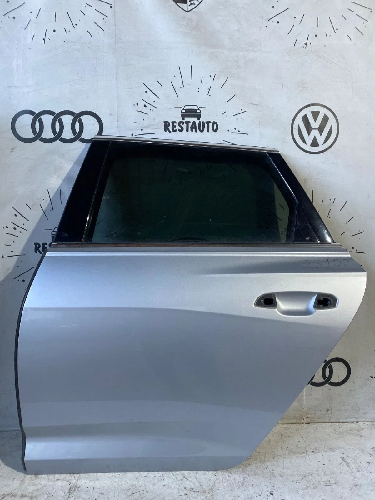 Дверь задняя левая Audi A6 C8 (2018—2026), фото 1