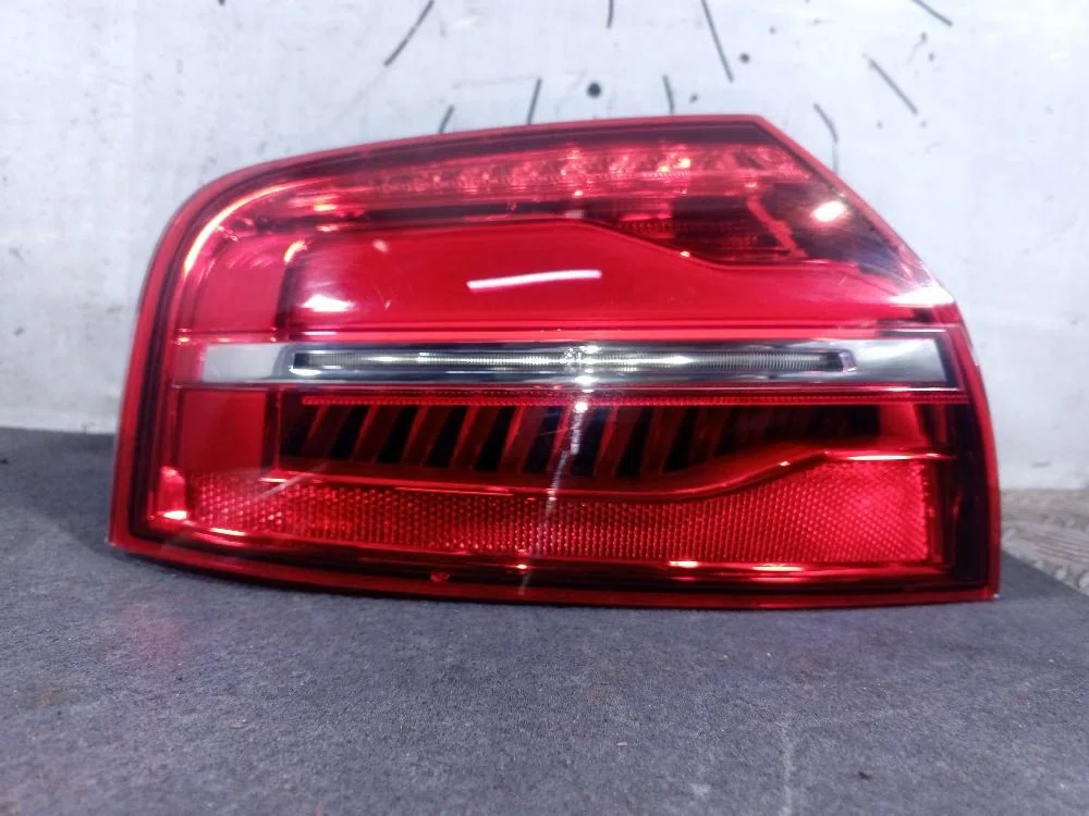 Фонарь задний внутренний левый Audi A8 D4 рестайлинг (2013—2017), фото 1