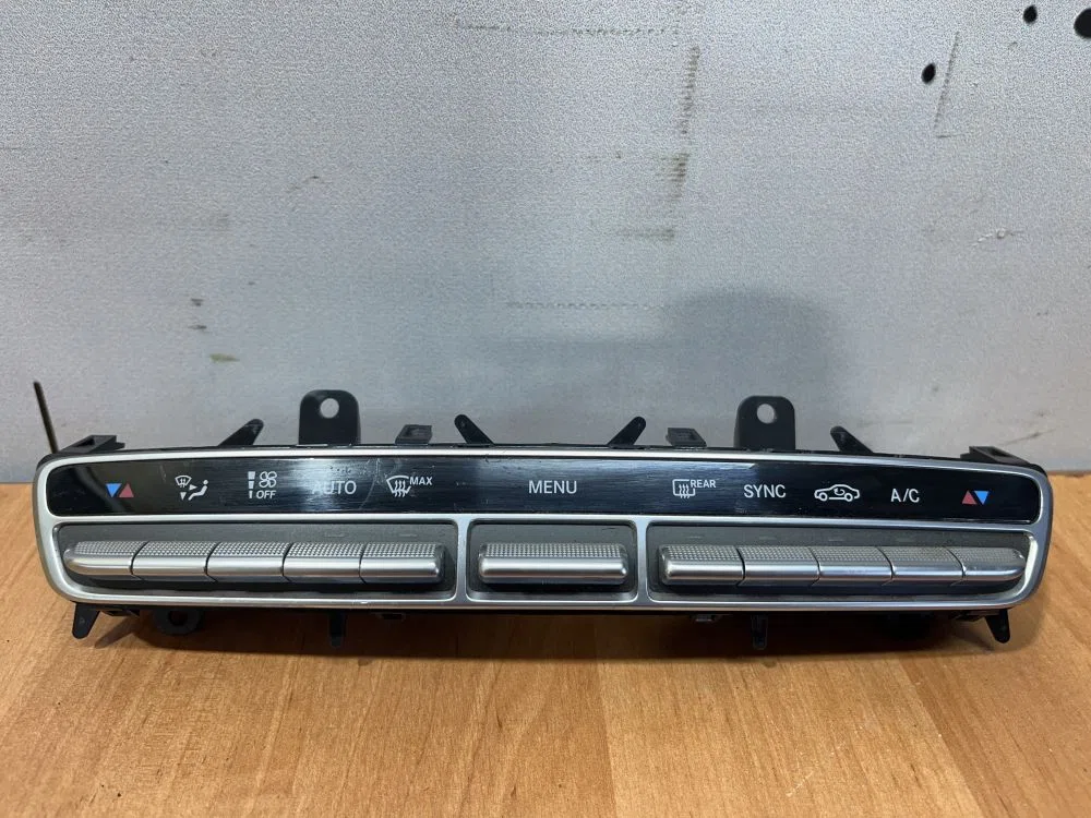 Блок управления климат-контролем Mercedes-Benz GLC-класс X253 (2015—2019), фото 1