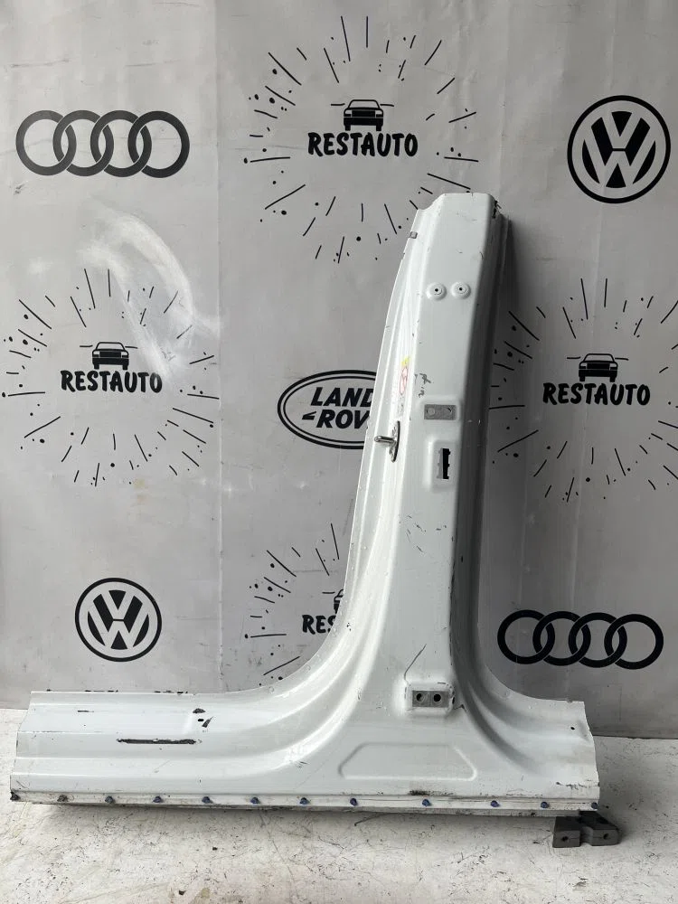 Центральная стойка с порогом Audi SQ8 I (2019—2023), фото 1