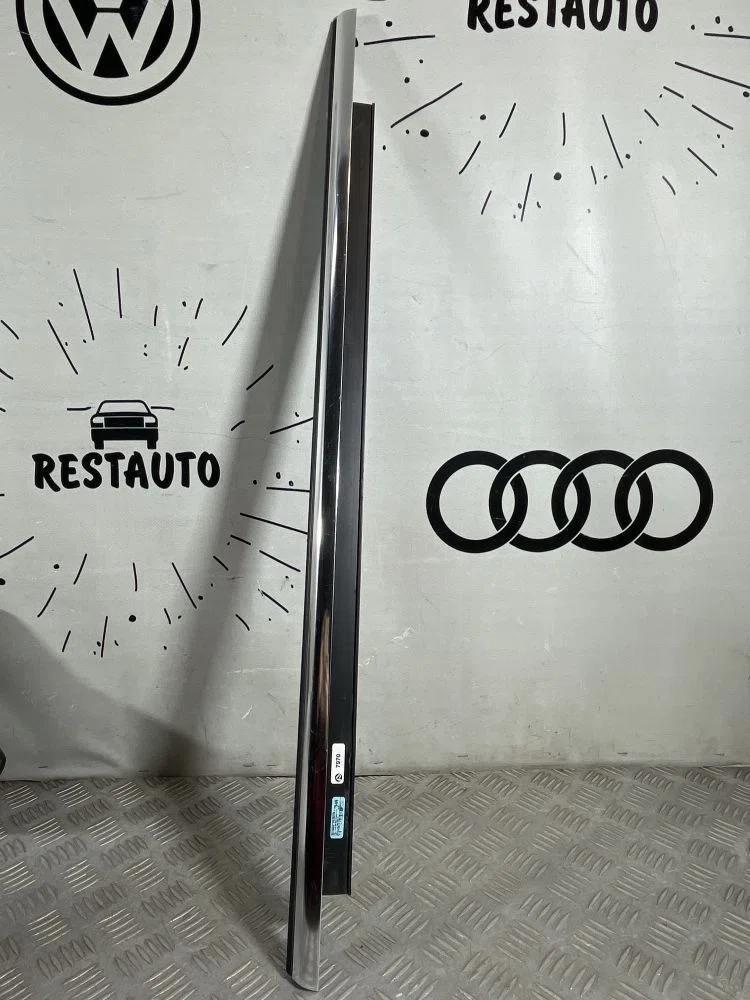 Молдинг стекла  двери передней правой Audi A5 I (2007—2011), фото 1