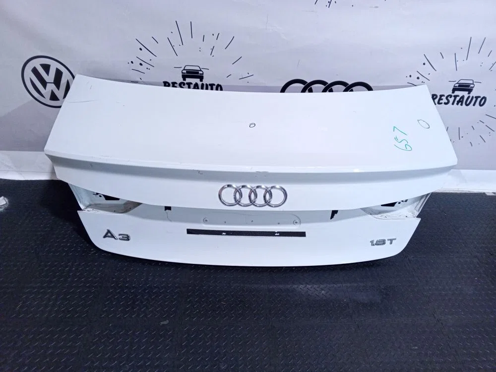 Крышка багажника Audi A3 8V (2012—2016), фото 1