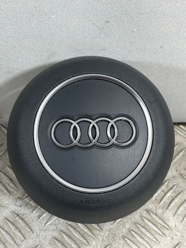 Подушка безопасности в рулевое колесо Audi A4 B9 (2015—2020), фото 1