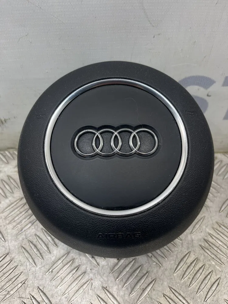 Подушка безопасности в рулевое колесо Audi A4 B8 рестайлинг (2011—2015), фото 1