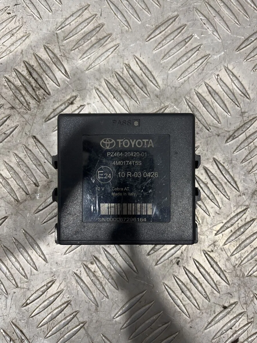 Блок управления парктроником Toyota Highlander III (2013—2016), фото 1