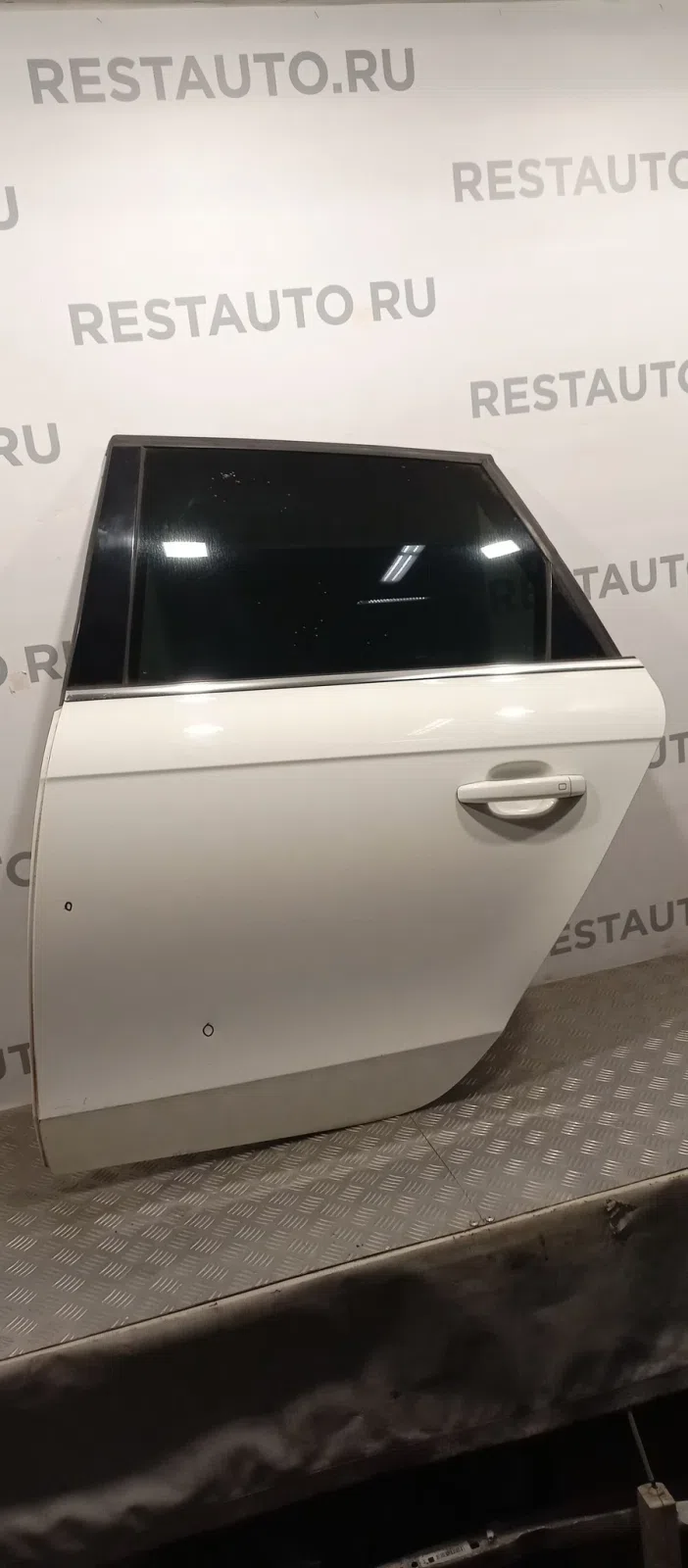Дверь задняя левая Audi A4 B8 рестайлинг (2011—2015), фото 1