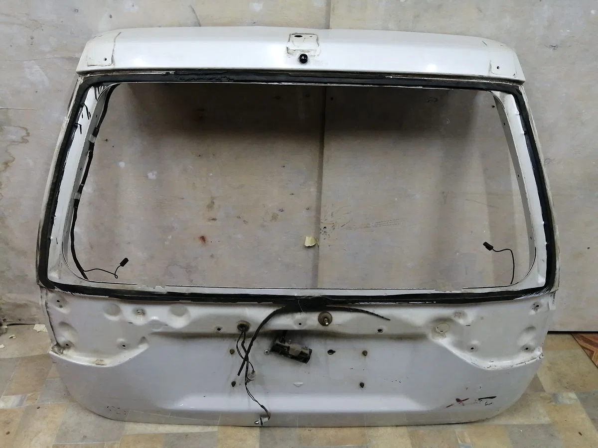 Крышка (дверь) багажника Mitsubishi Pajero Sport I (1996—2004), фото 1