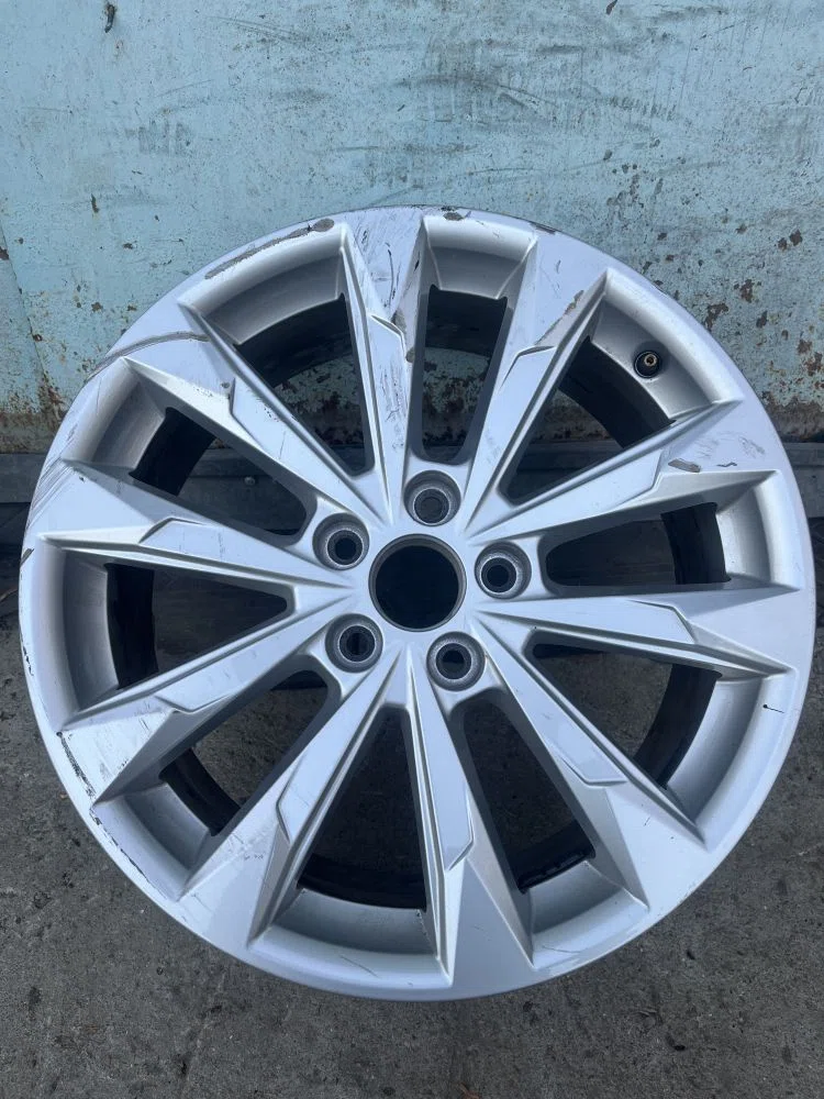 Диск колесный 18" на Audi Q3 83A601025G, фото 1