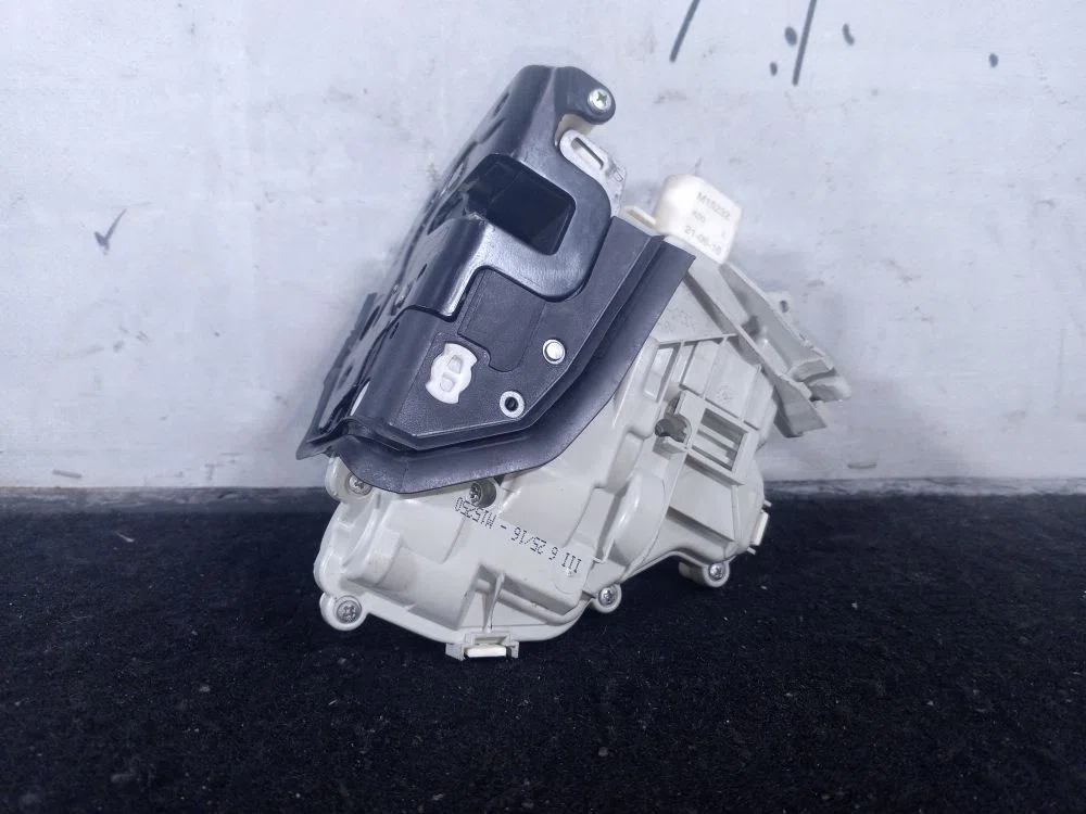 Замок двери задней правой Audi A6 C7 рестайлинг (2014—2018), фото 1