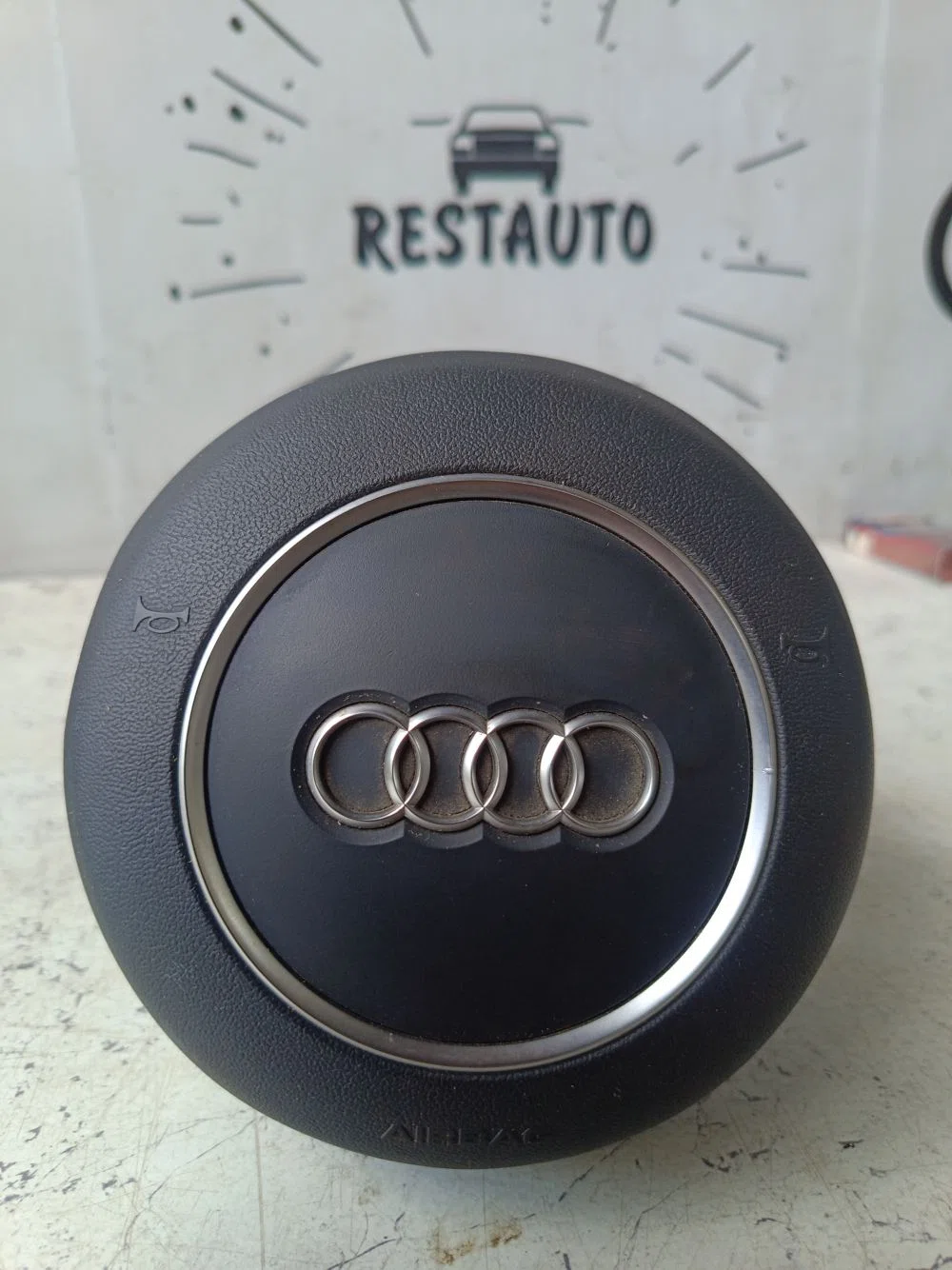 Подушка безопасности в рулевое колесо Audi Q3 I (2011—2014), фото 1