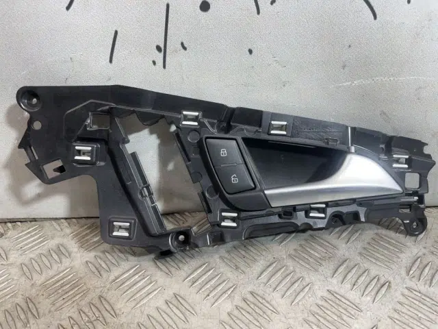 Ручка двери передней внутренняя правая Audi A6 C7 (2011—2014)
