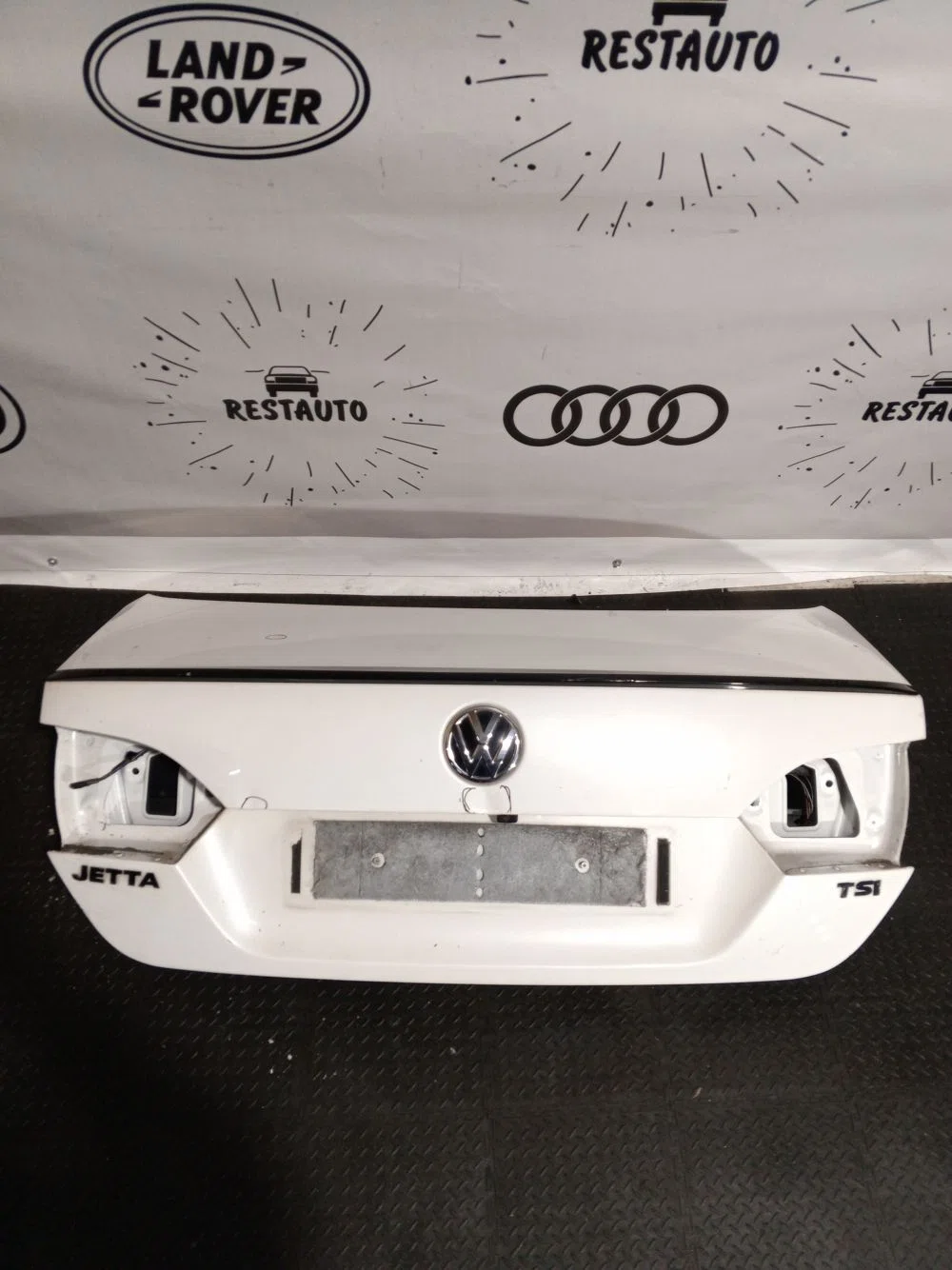 Крышка багажника Volkswagen Jetta VI (2010—2015), фото 1