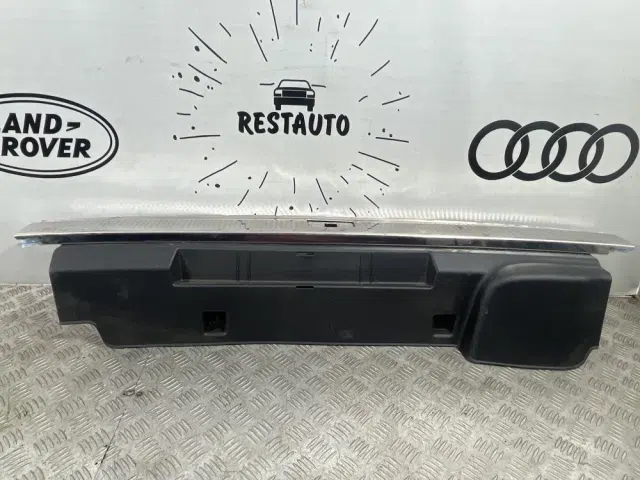 Кожух замка багажника Audi Q7 4M (2015—2020)