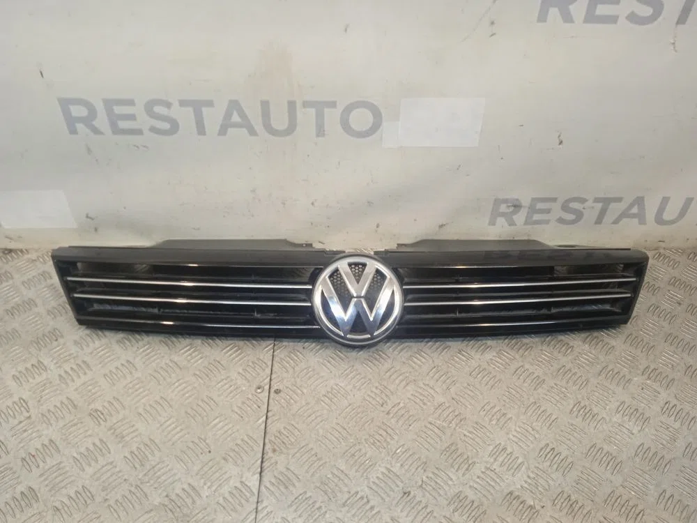 Решетка радиатора Volkswagen Jetta VI (2010—2015), фото 1