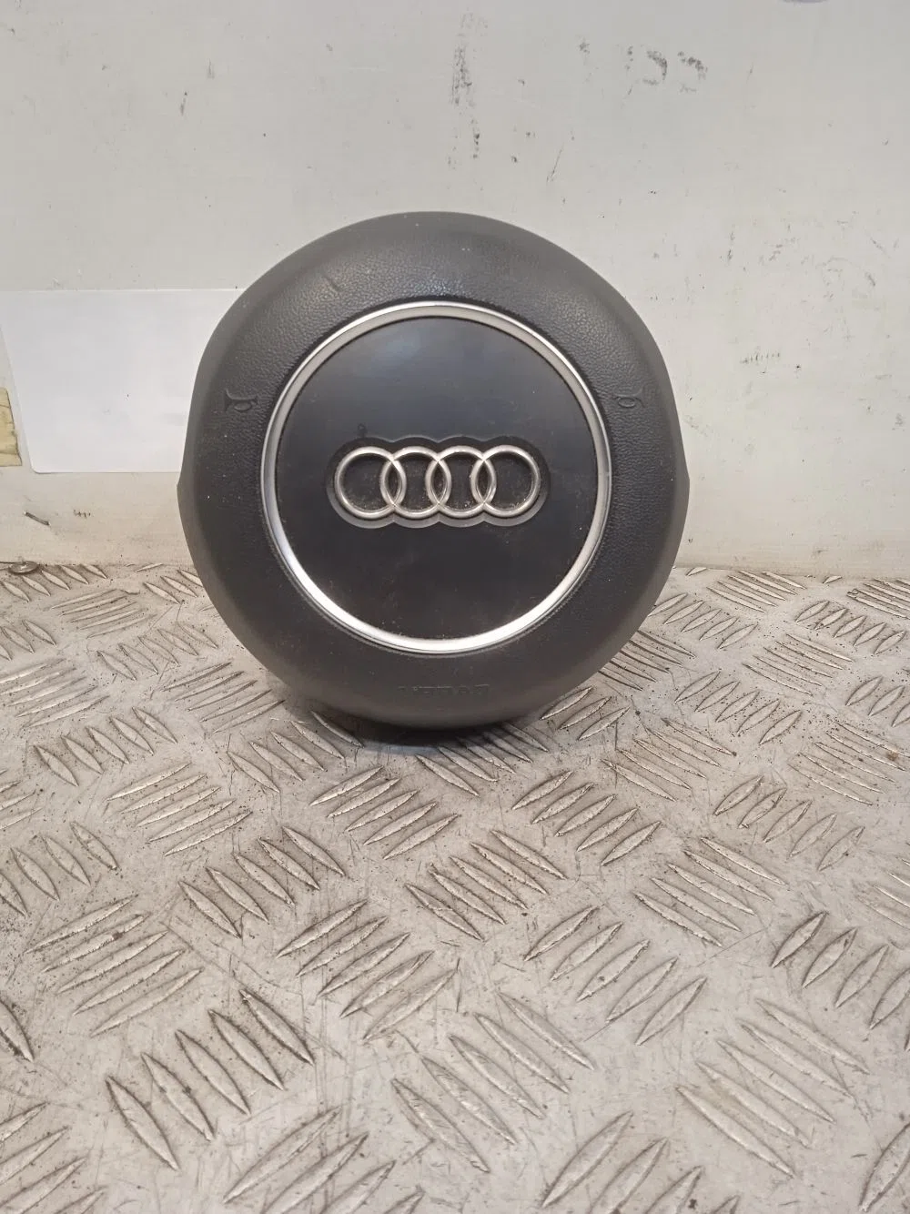 Подушка безопасности в рулевое колесо Audi Q7 4L (2005—2009), фото 1