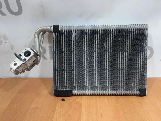 Радиатор печки Mercedes-Benz E-класс W213/S213/C238/A238 (2016—2021)