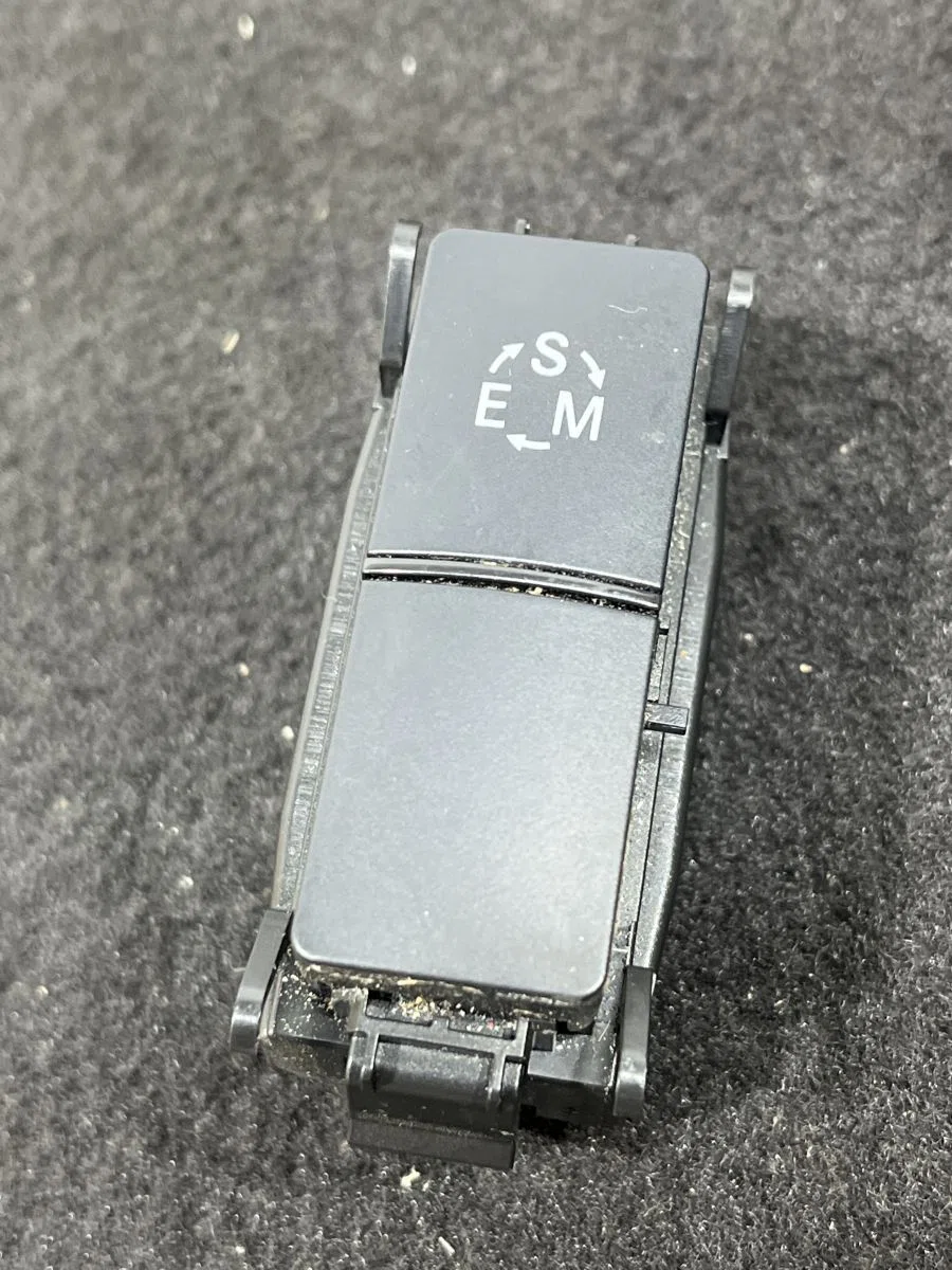 Кнопка Mercedes-Benz C-класс W205/S205/C205/A205 (2014—2018), фото 1