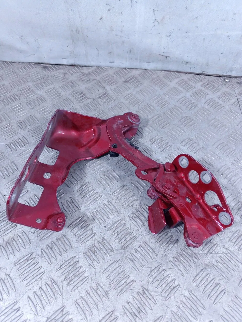 Петля капота левая Mercedes-Benz E-класс W213/S213/C238/A238 (2016—2021), фото 1