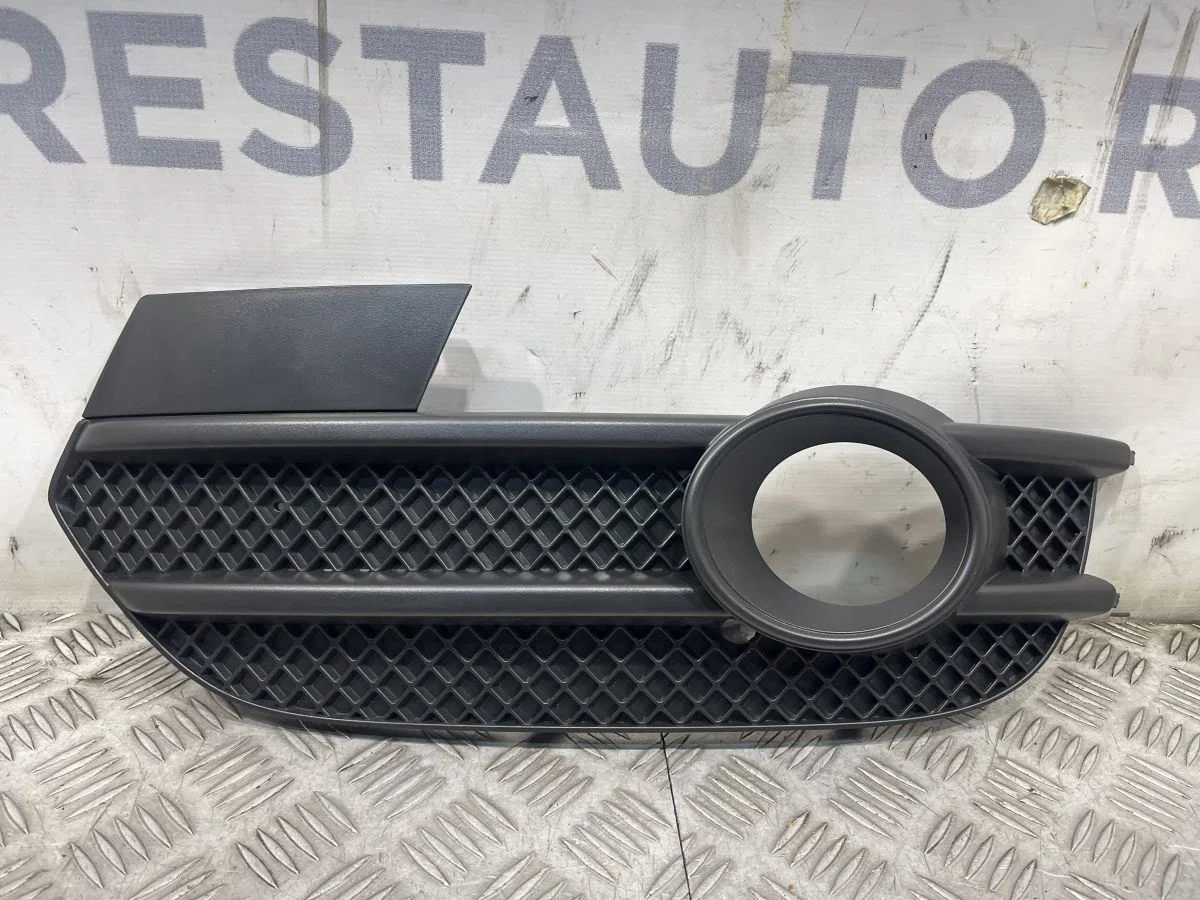 Рамка противотуманной фары левой Audi Q3 I (2011—2014), фото 1