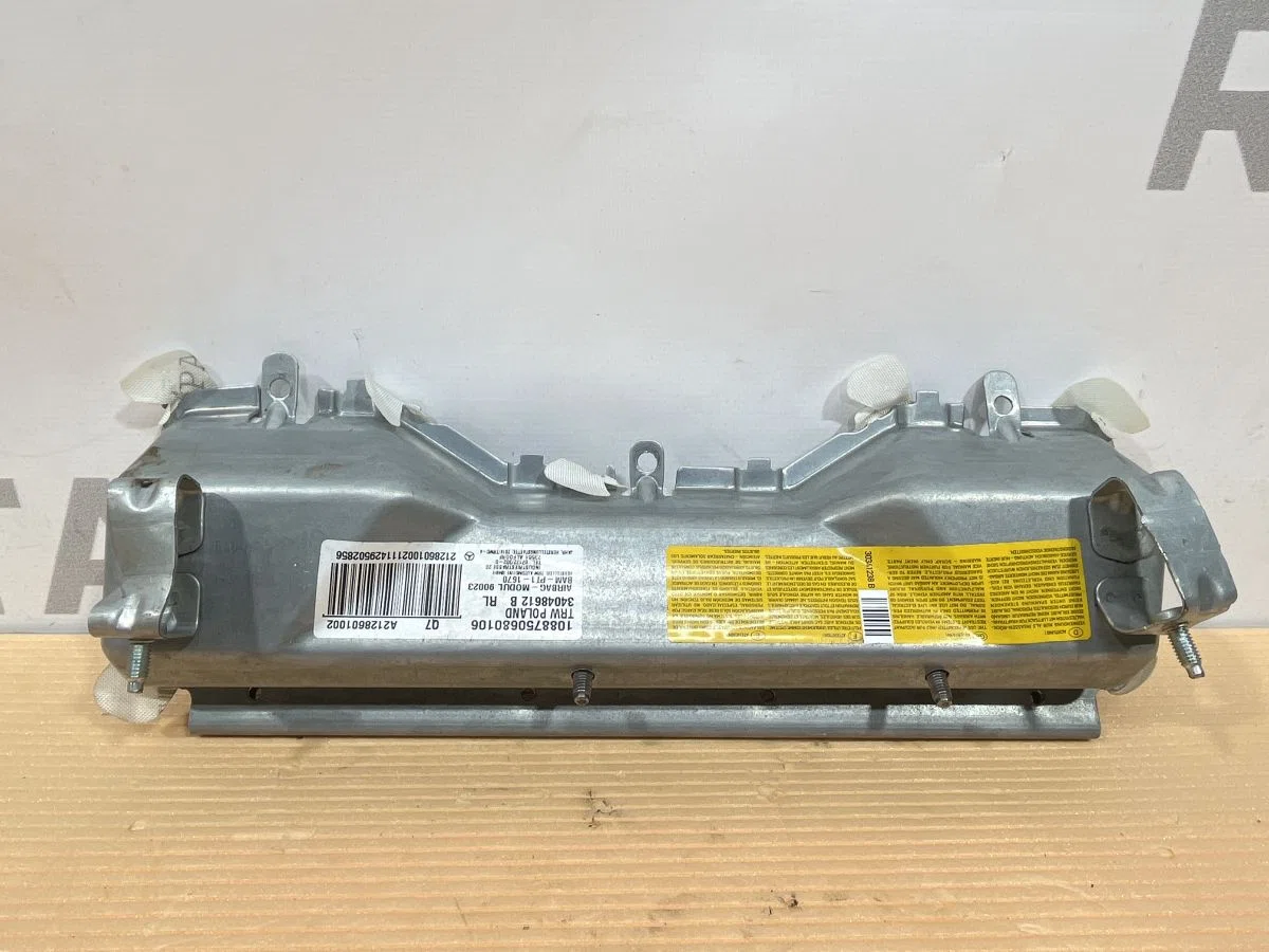 Подушка безопасности нижняя (для колен) Mercedes-Benz E-класс W212/S212/C207/A207 (2009—2013), фото 1