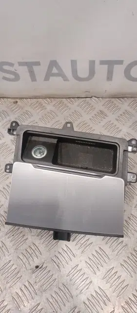 Пепельница передняя Audi SQ7 4M (2016—2019)