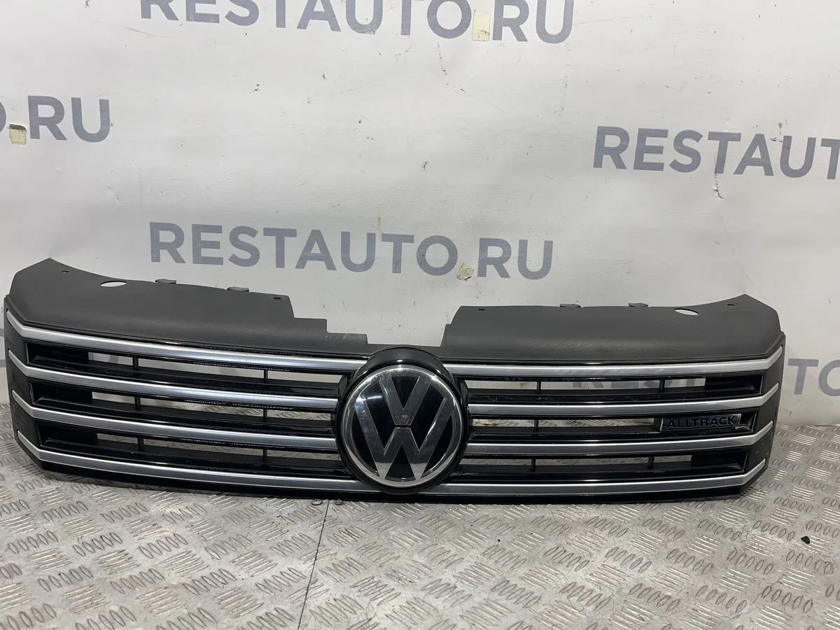 Решетка в бампер Volkswagen Passat B7 (2010—2015), фото 1