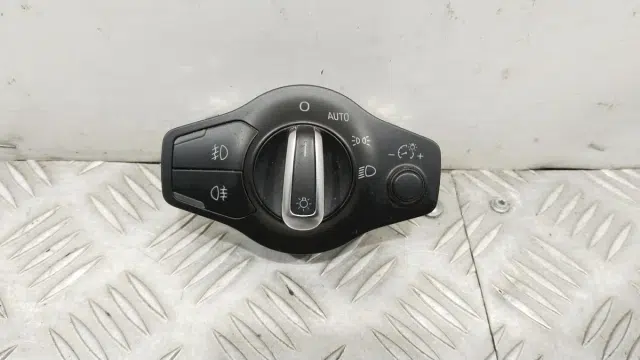 Переключатель света фар Audi A4 B8 (2007—2012)