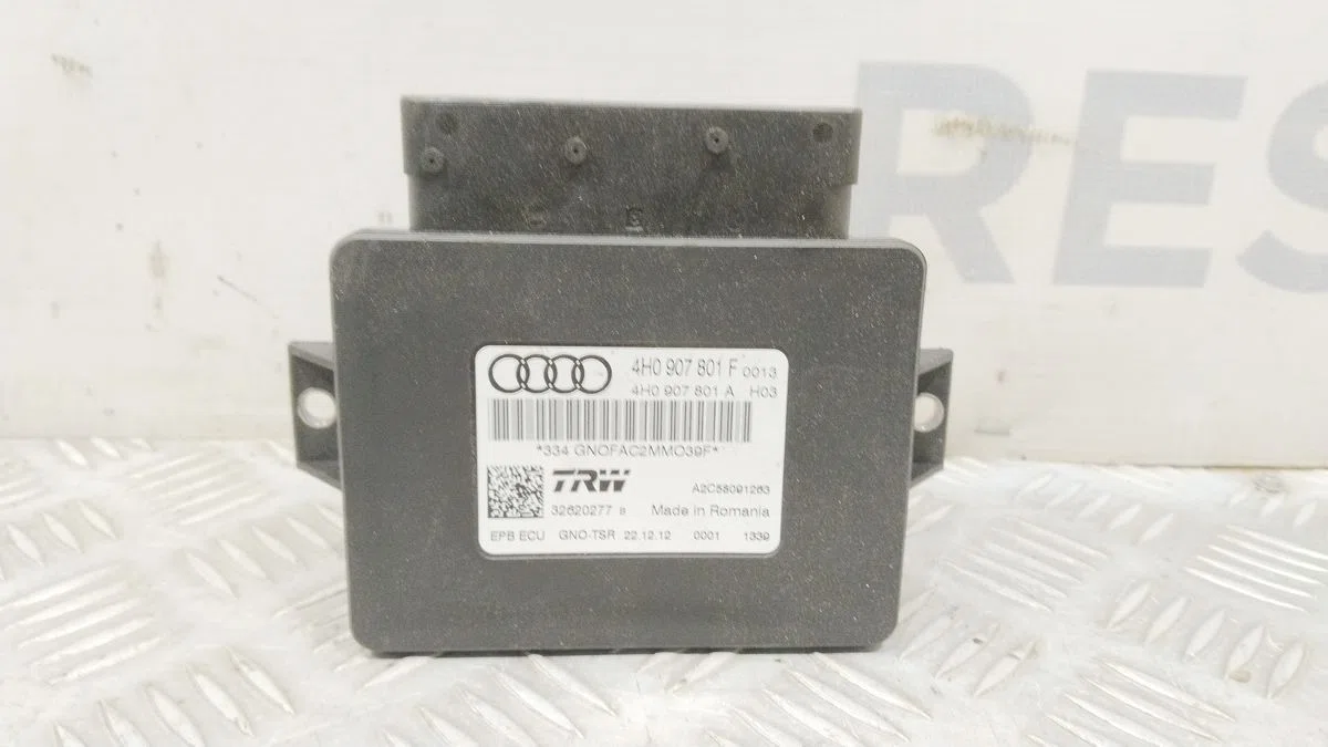 Блок управления парковочным тормозом Audi A8 D4 (2010—2014), фото 1