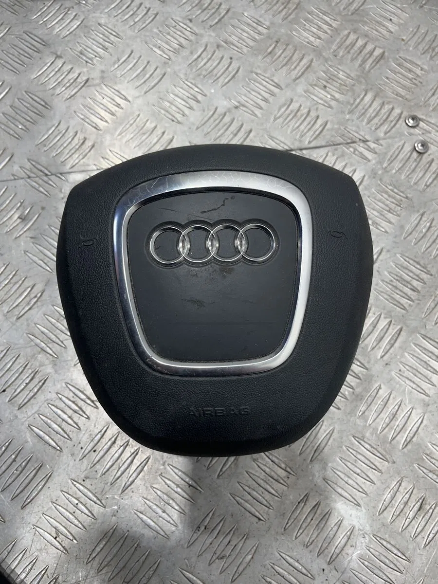 Подушка безопасности в рулевое колесо Audi A4 B8 (2007—2012), фото 1