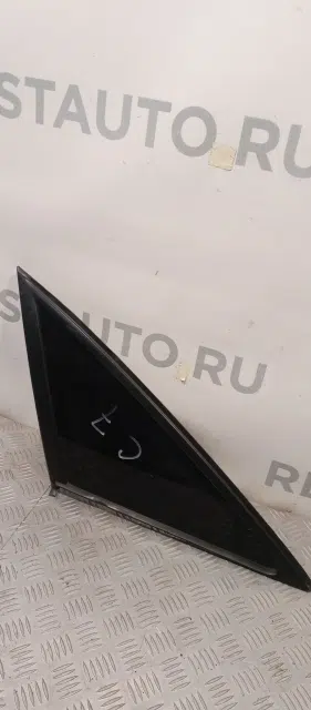 Стекло кузовное глухое левое Audi A6 C7 (2011—2014)