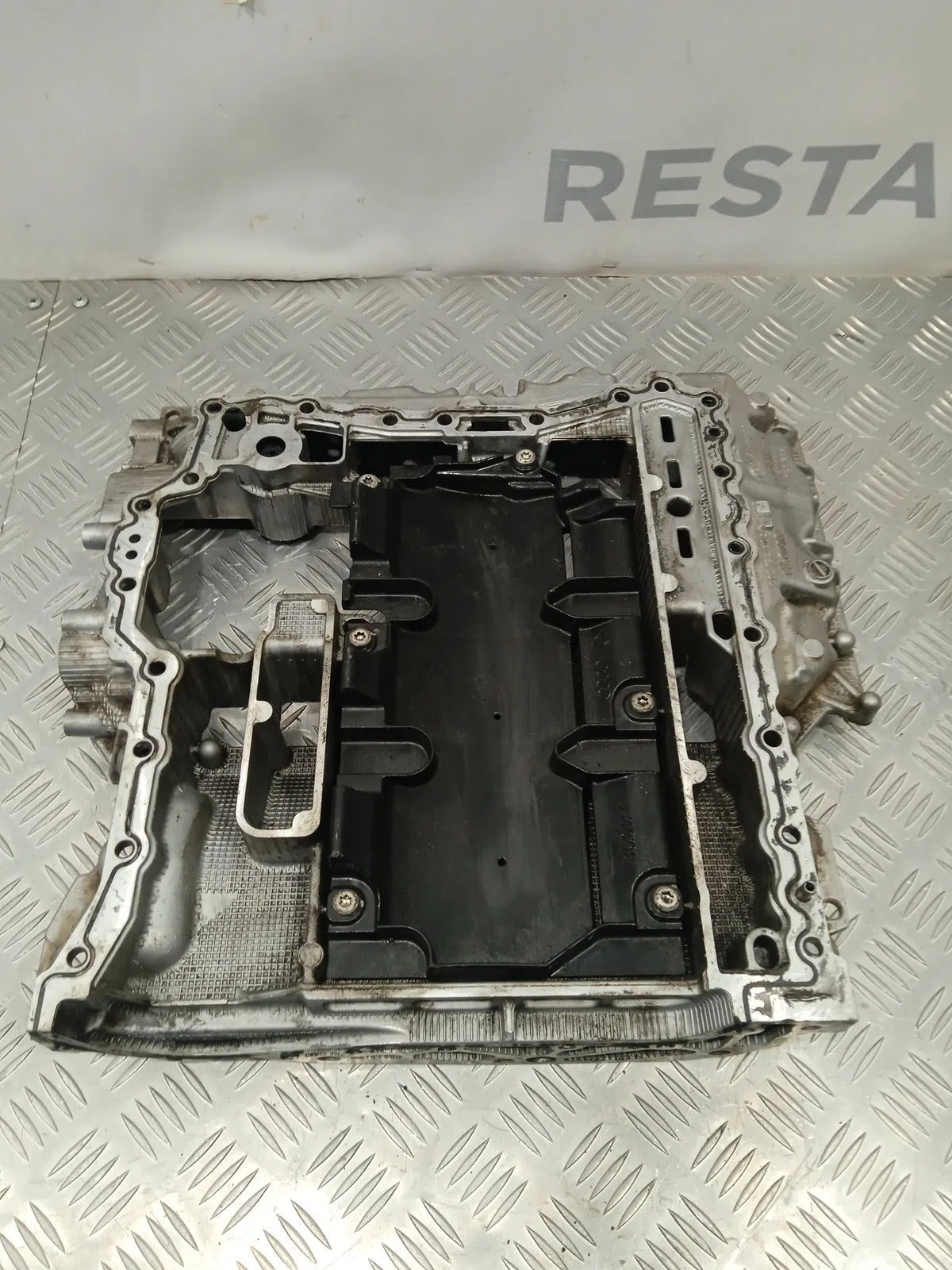 Поддон масляный двигателя Audi A8 D4 (2010—2014), фото 1