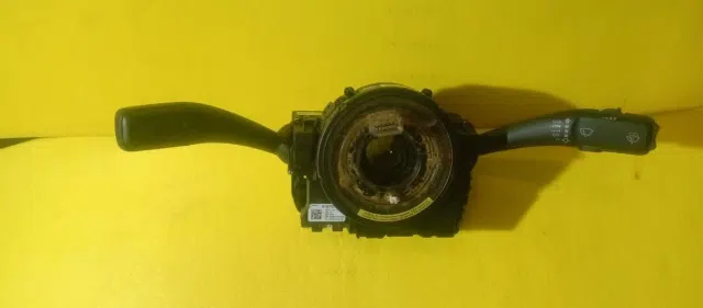Переключатель подрулевой Audi A4 B8 (2007—2012)