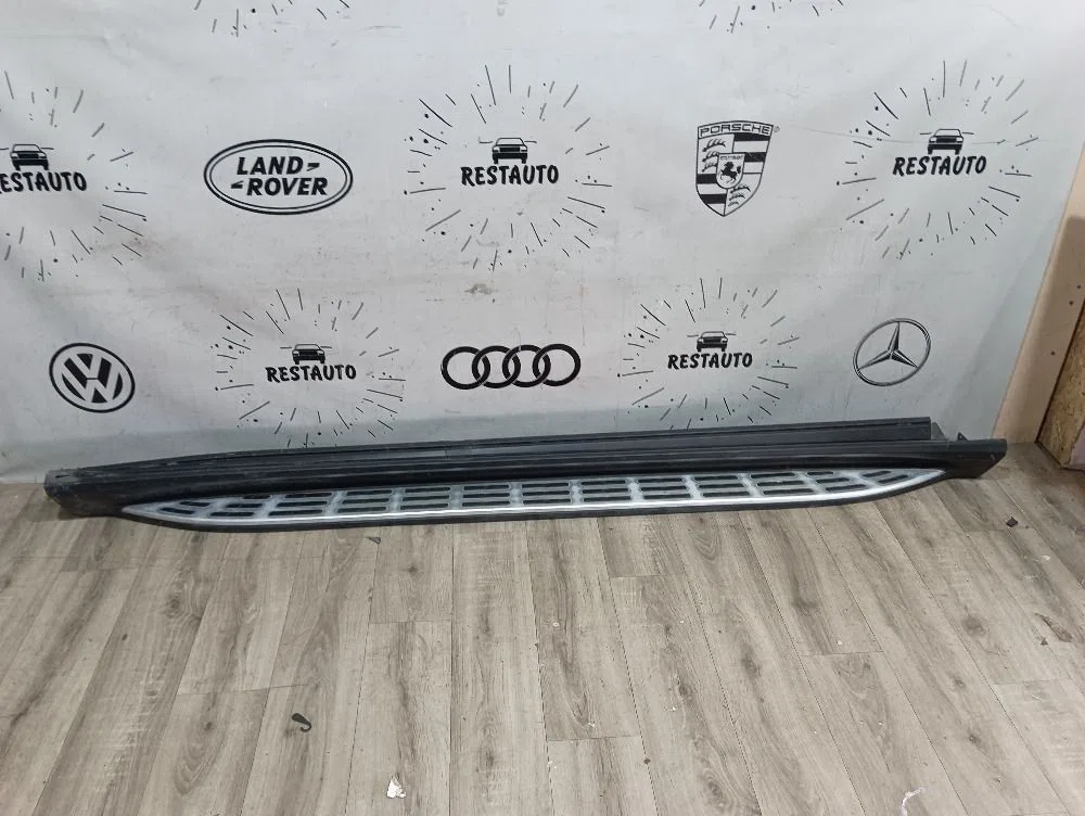 Накладка порога правого Mercedes-Benz GLS-класс X167 (2019—2024), фото 1