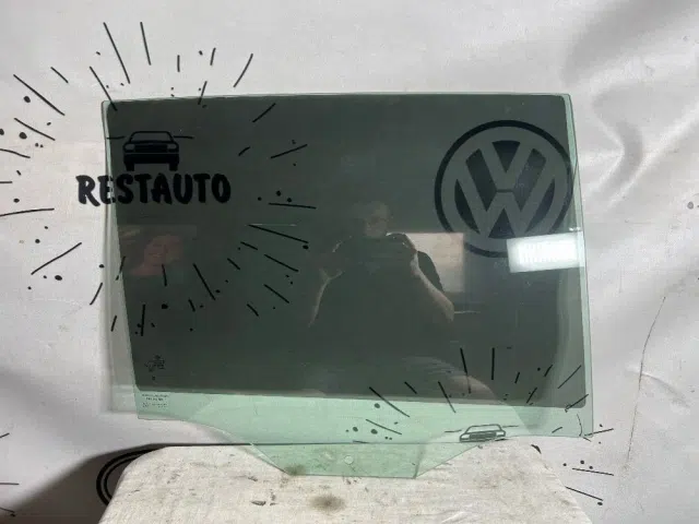 Стекло двери задней правой Volkswagen Tiguan II (2016—2020)