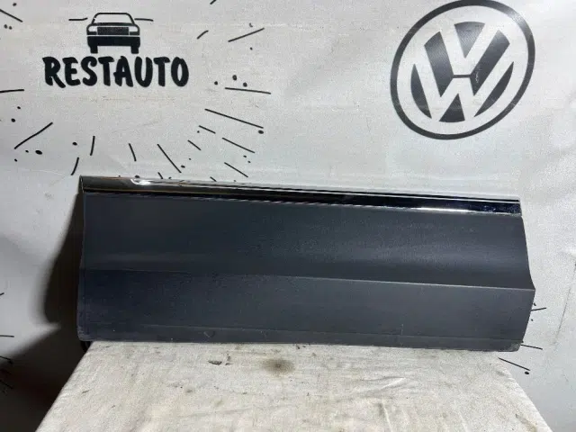 Накладка двери задней правой Volkswagen Tiguan II (2016—2020)