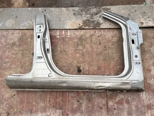 Порог со стойкой правый Kia Ceed ED (2006—2010)