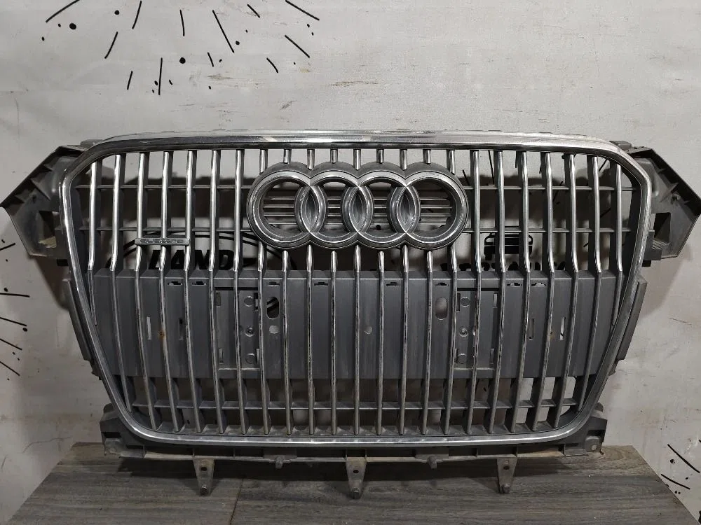 Решетка радиатора Audi A4 B8 (2007—2012), фото 1