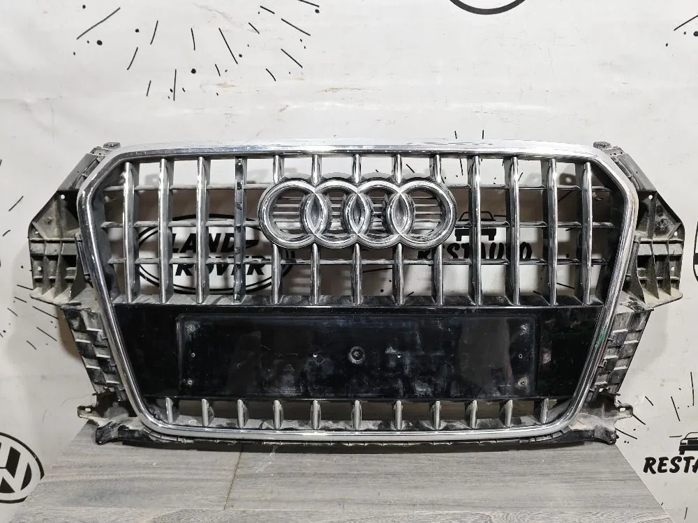 Решетка радиатора Audi Q3 I (2011—2014), фото 1