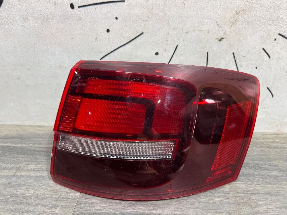 Фонарь задний наружный правый Volkswagen Jetta VI рестайлинг (2014—2019), фото 1
